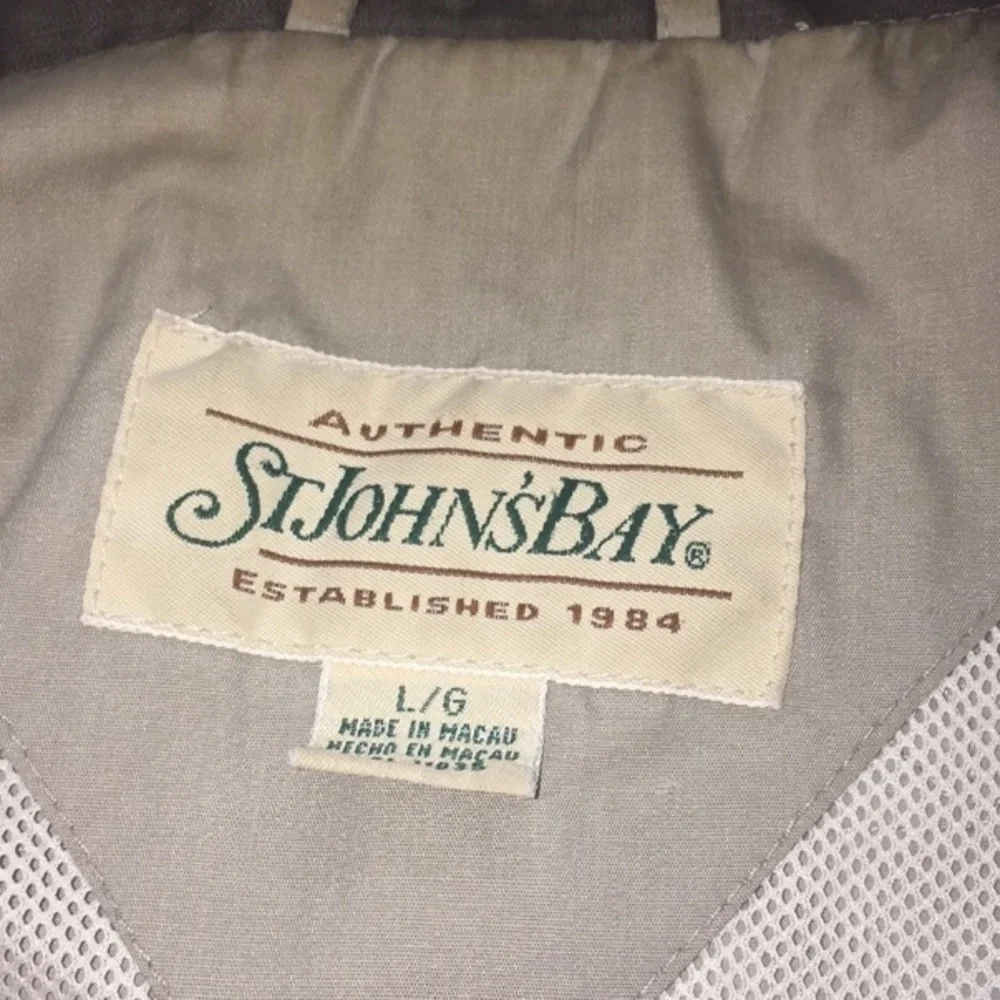 ST. JOHN’S BAY light weight khaki color spring jacket size Large